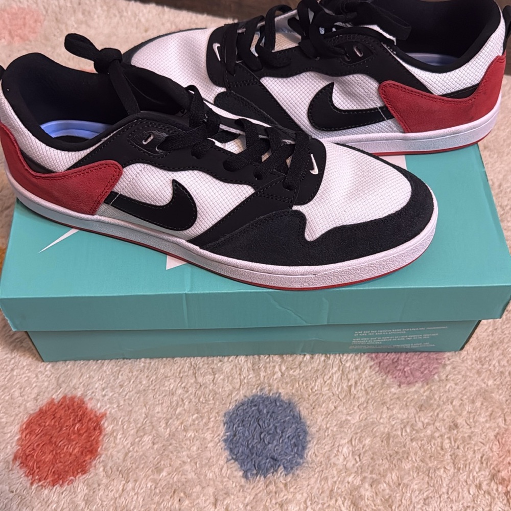 Nike Black, White, and Red Low-Top Sneakers